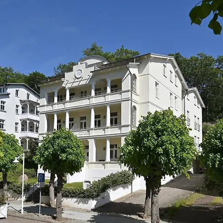 12 Fuer Bis Zu Sechs Personen Sellin (Rugen)