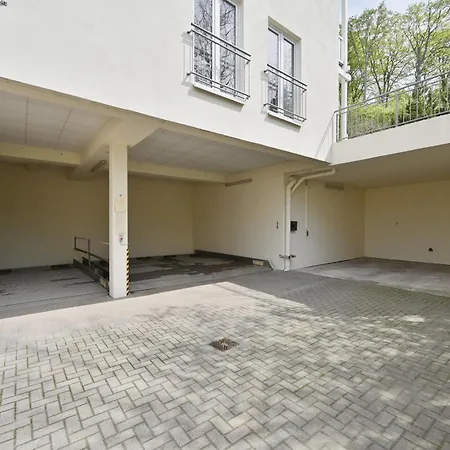 12 Fuer Bis Zu Sechs Personen Sellin (Rugen)